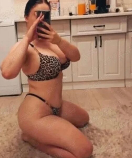 Maya, 34 ani
